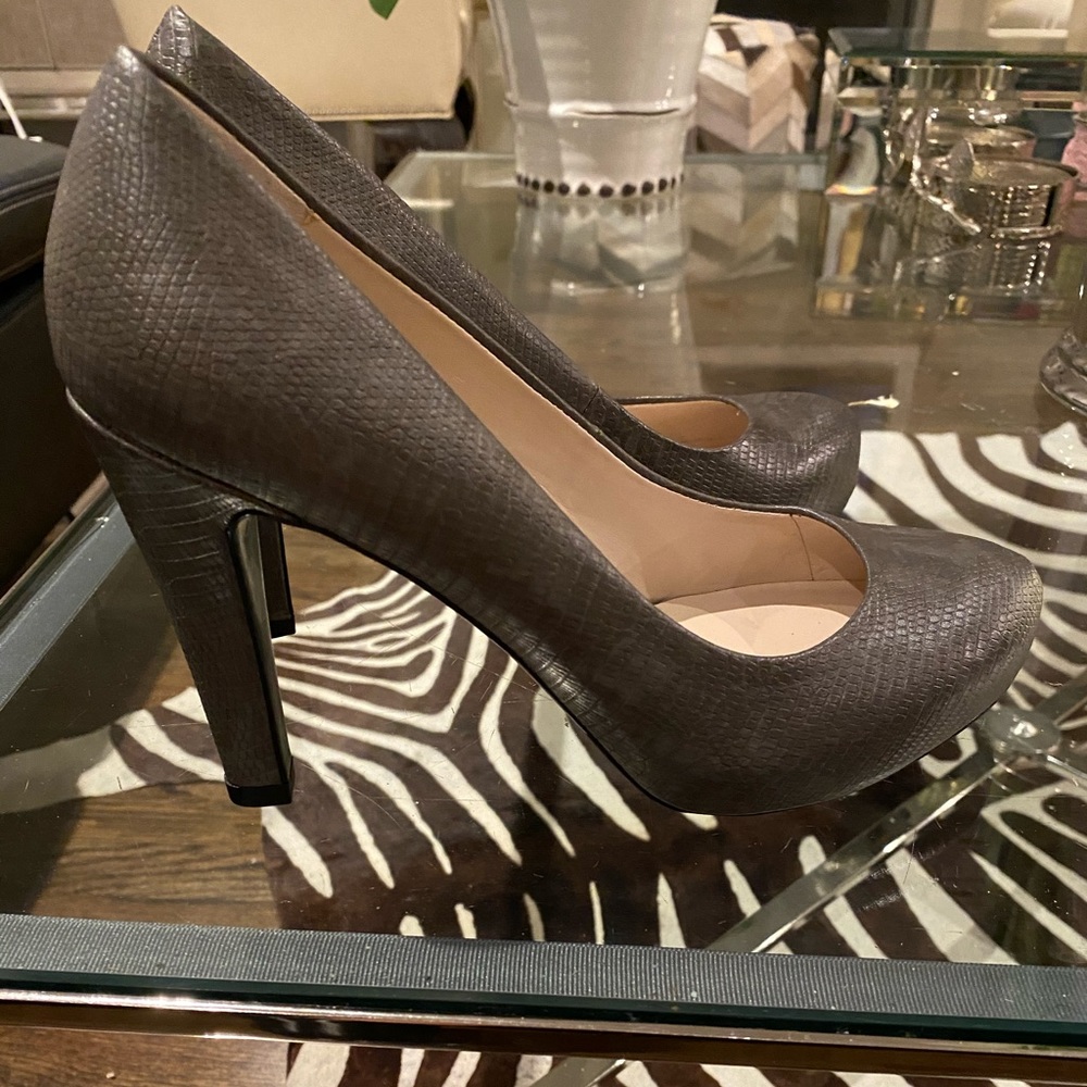 Franco Sarto pumps